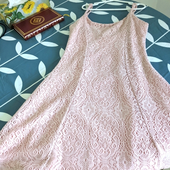 Cute peach mini dress - Picture 1 of 3